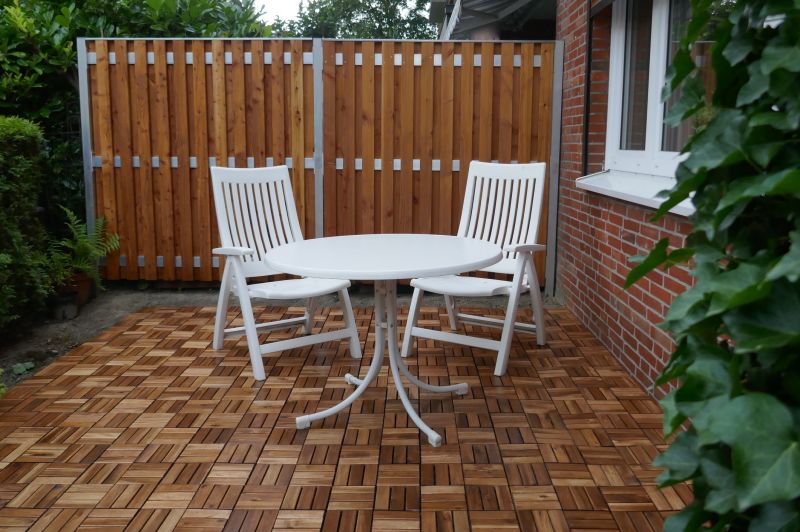 Deck Chair Assembly in Overland Park, KS